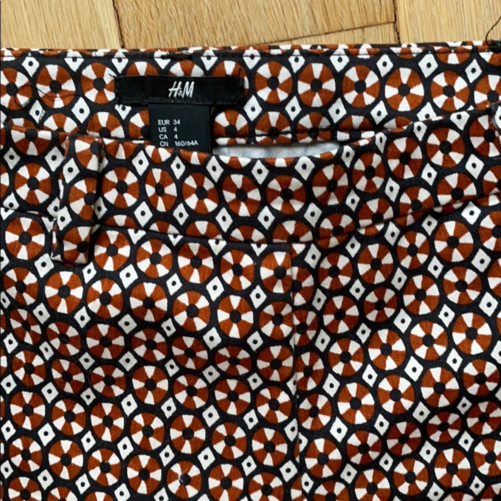 Fun pattern pants - Picture 2 of 3